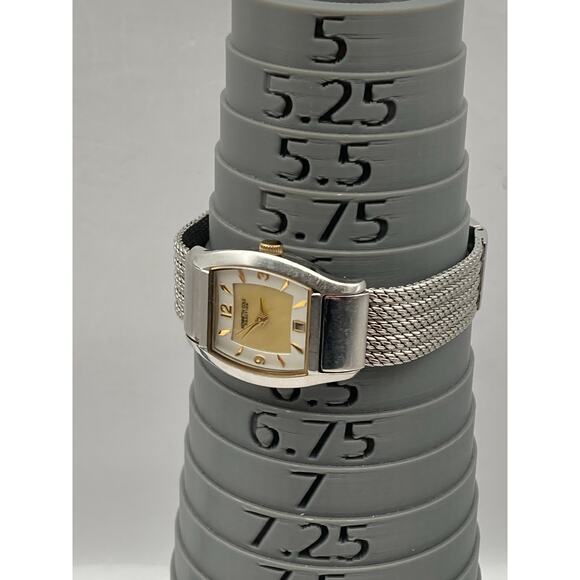 Kenneth Cole Reaction Womens Watch 25mm - New Battery -Date- WR - KC4578-U54-06 - Picture 7 of 10